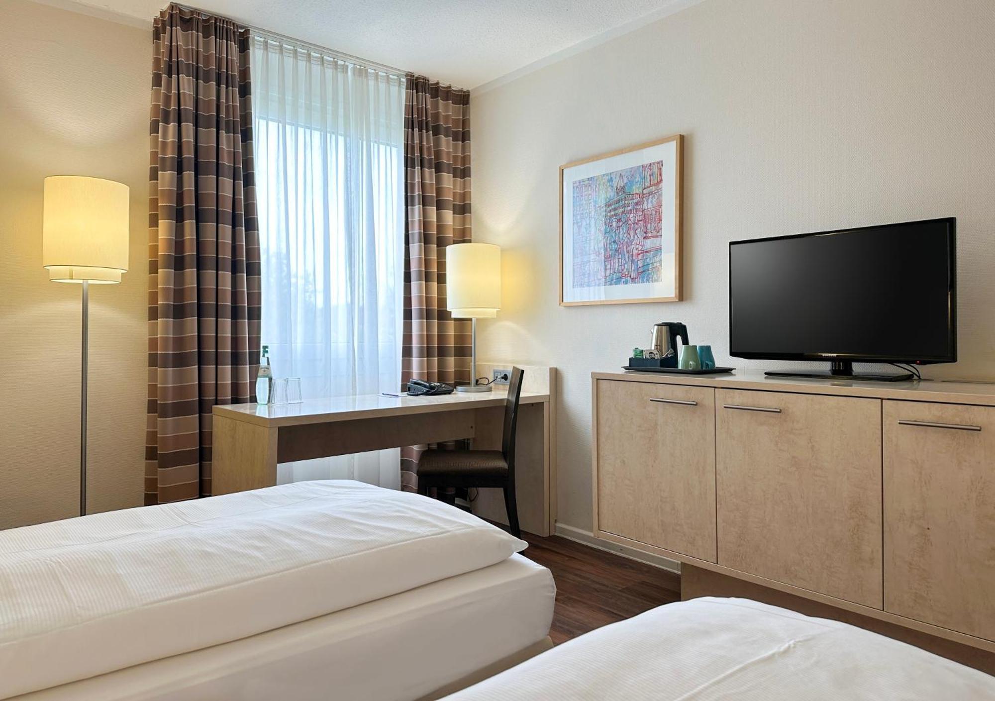 Mercure Hotel Duesseldorf Sued Exterior photo
