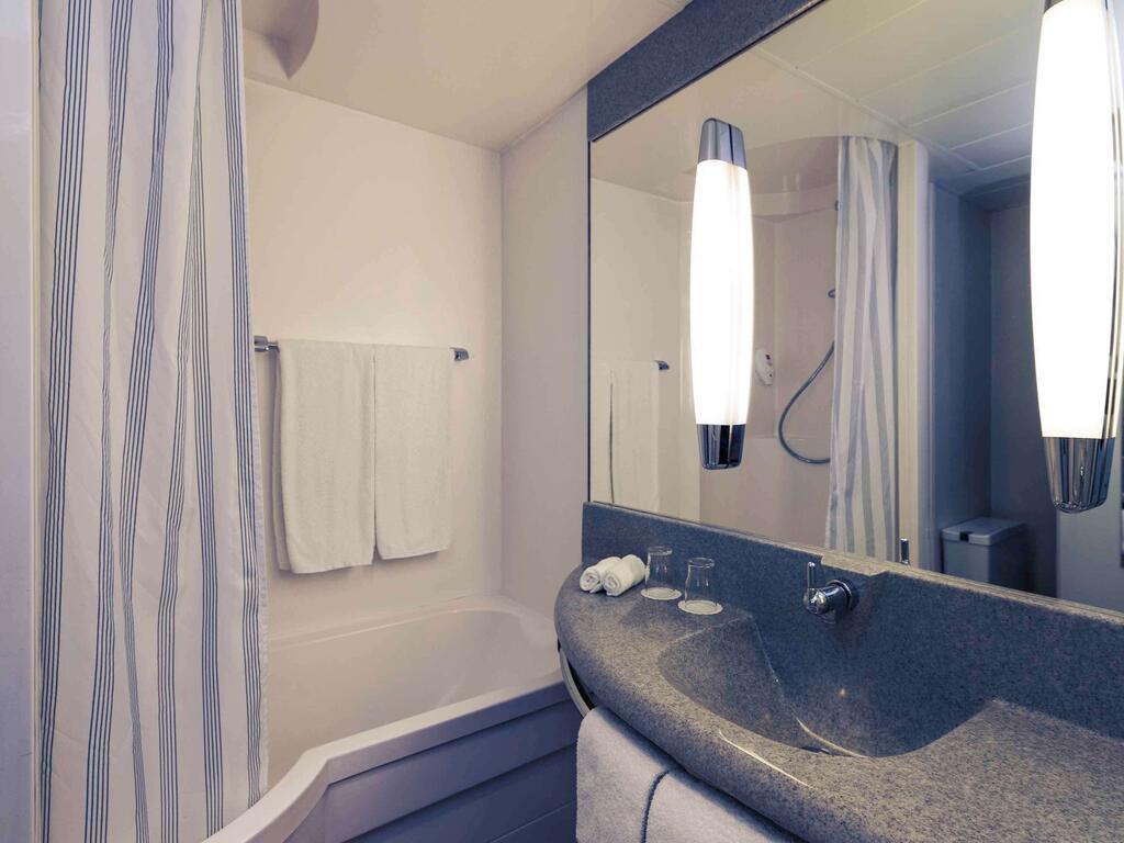 Mercure Hotel Duesseldorf Sued Room photo